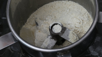 如何改善大豆分离蛋白的可溶性、分散性、乳化性?